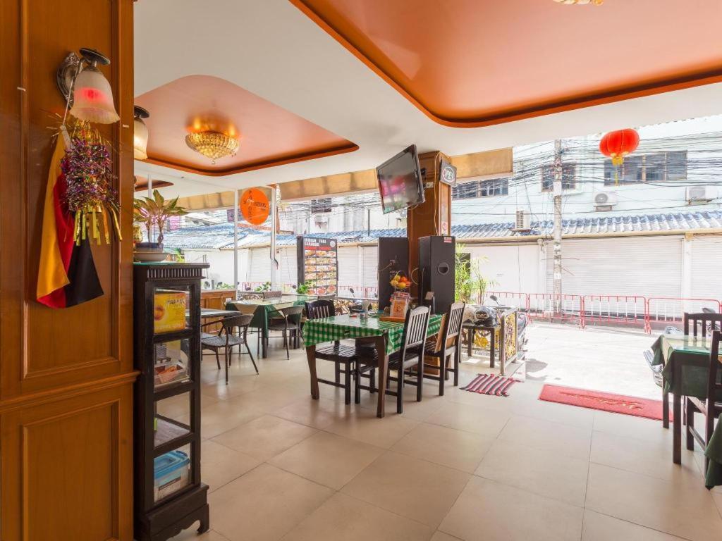 Oyo 126 Patong Station House Hotel Ngoại thất bức ảnh